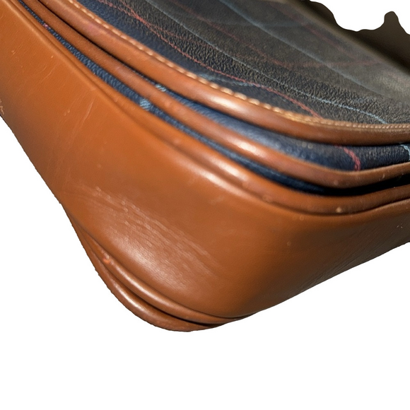 BURBERRY VINTAGE CROSSBODY HANDBAG - Picture 6 of 14